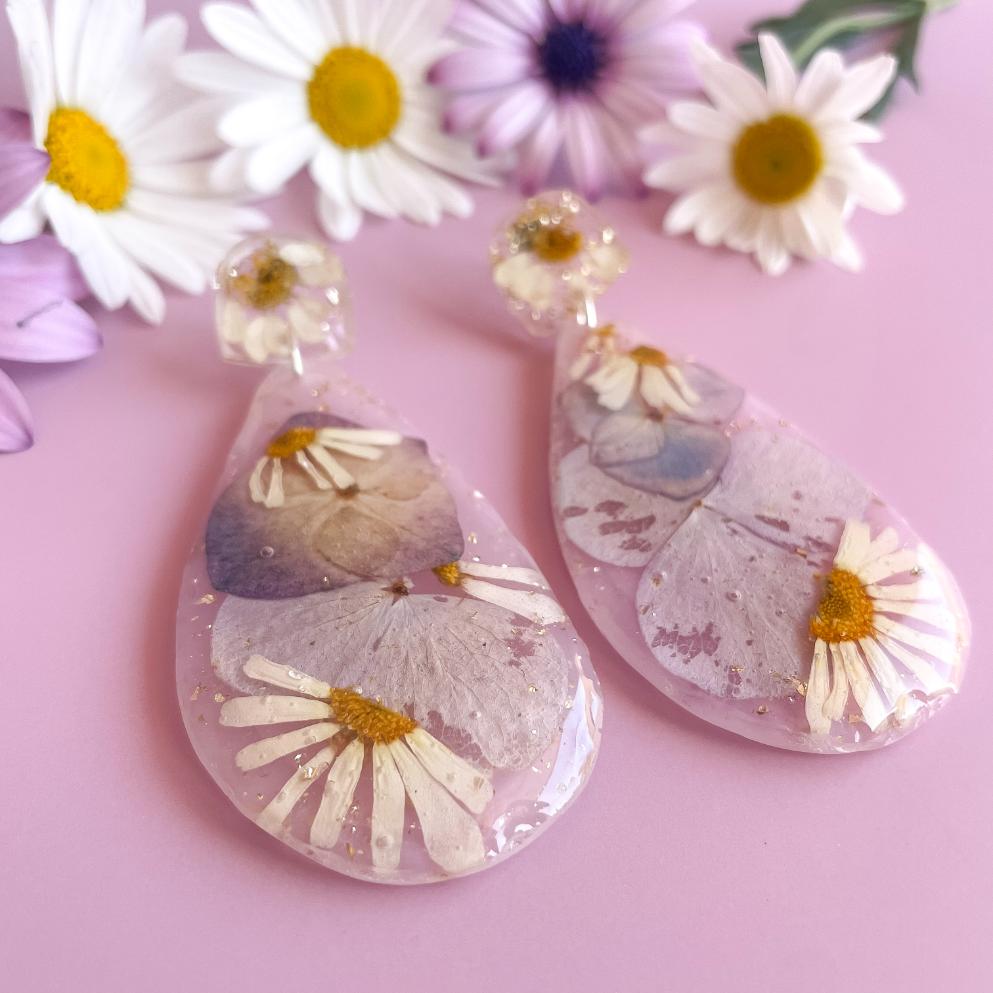 Daisy & Hydrangea Pink Teardrop Geode