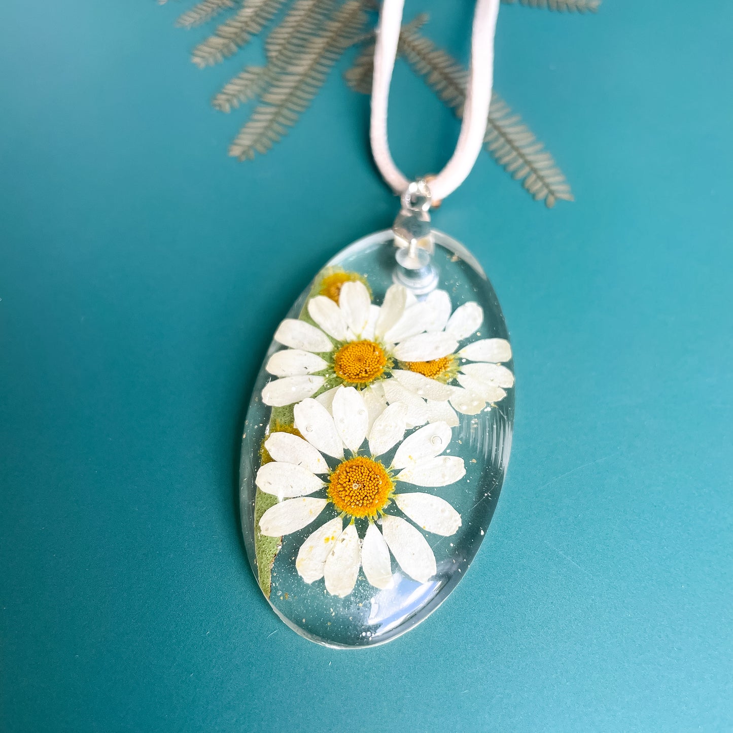 Daisy and Eucalyptus leaf Oval Necklace