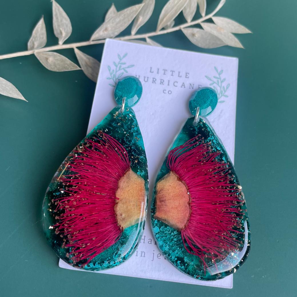 Pink Gum on Teal Teardrop Geode