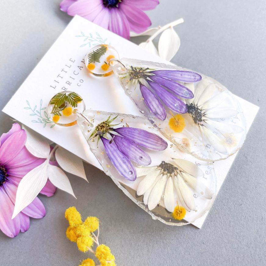 African Daisy Flower Teardrop Geode