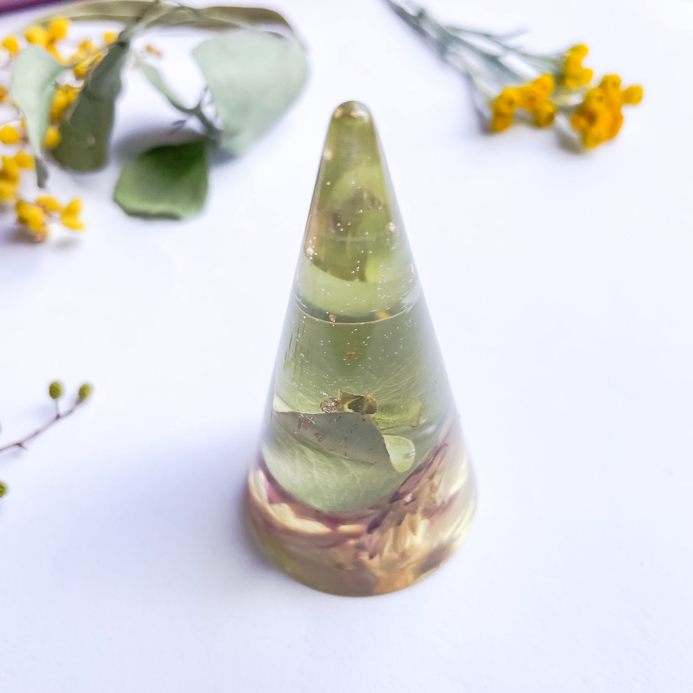 Eucalyptus leaves Ring Cone