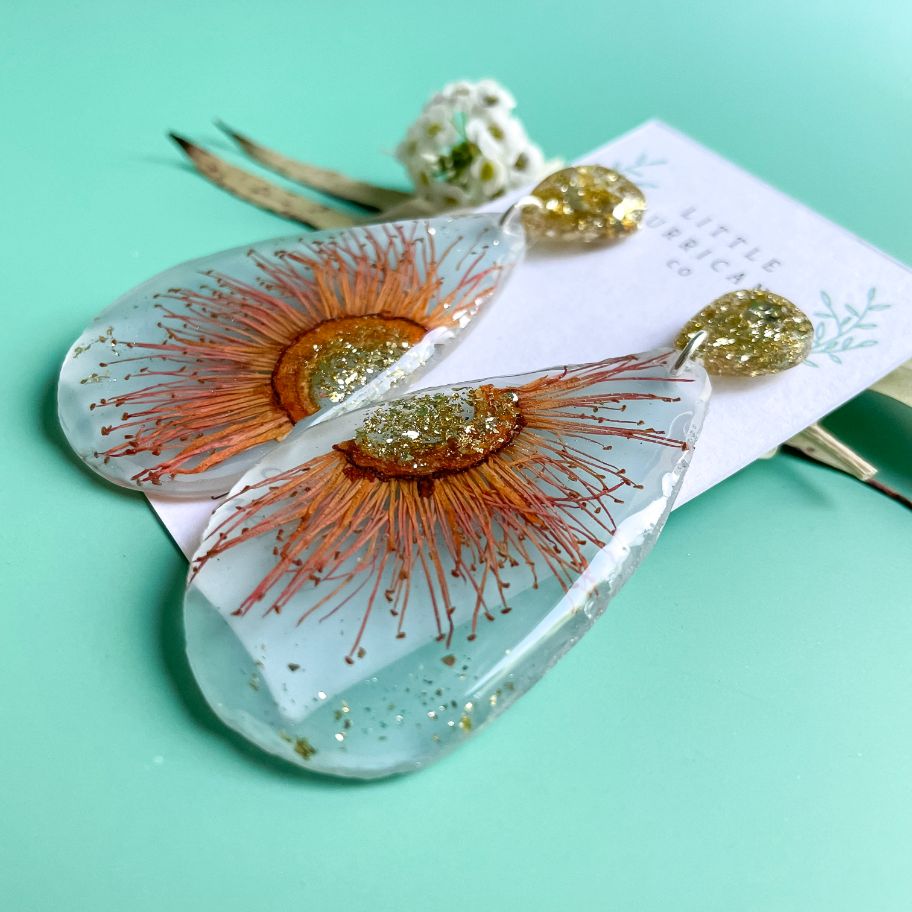 Pink Orange Gum on Vintage Blue Teardrop Geode