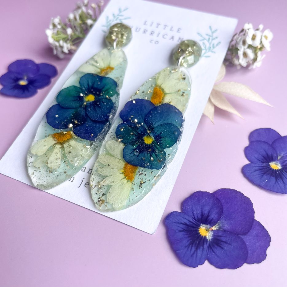 Daisy & viola garden Geode