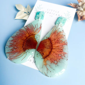 Pink Orange Gum on Aqua Teardrop Geode
