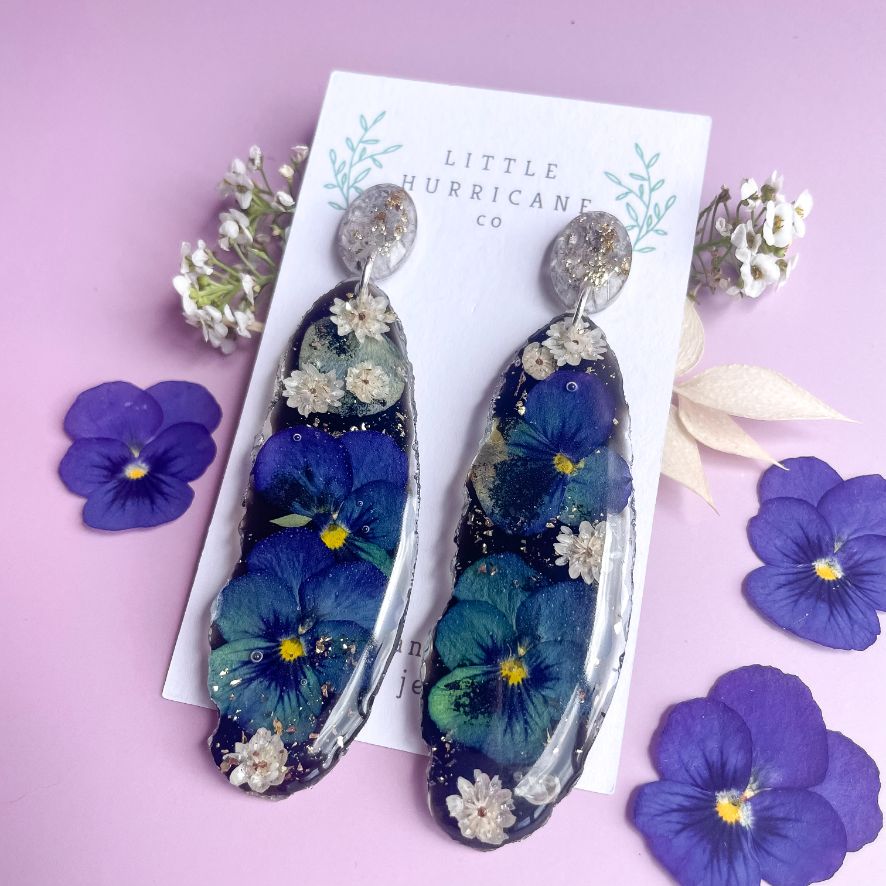 Viola Garden on black Geode