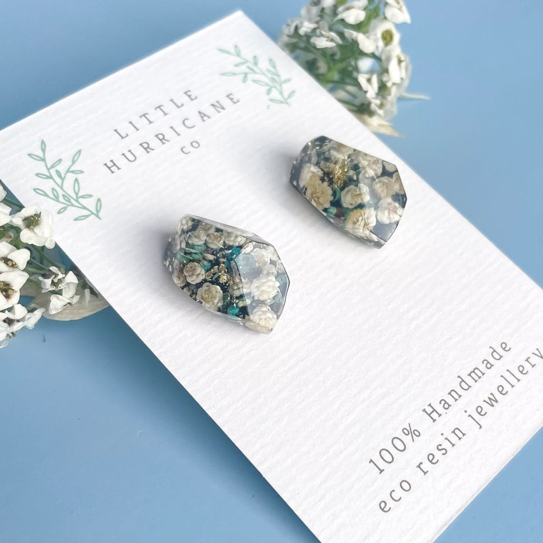 Thryptomene & Rice Flower on Black Gems