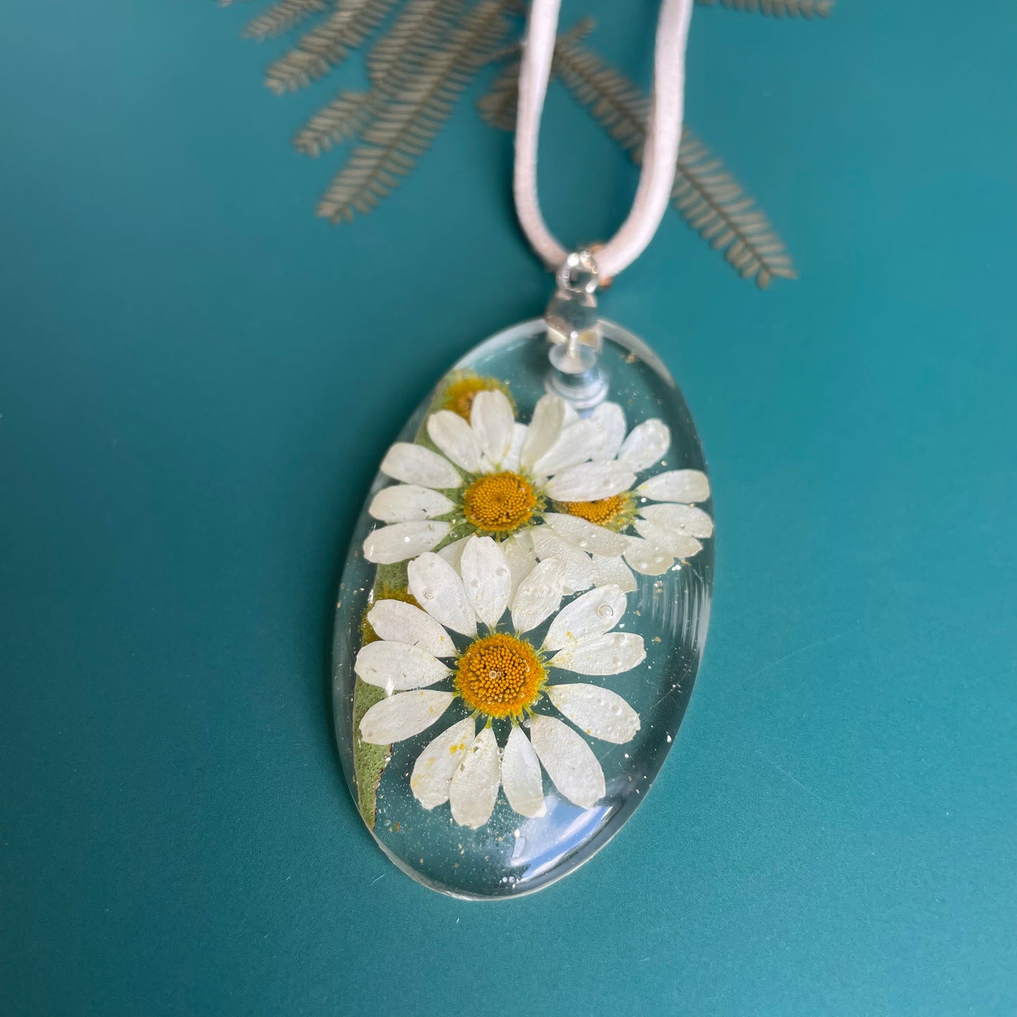 Daisy and Eucalyptus leaf Oval Necklace