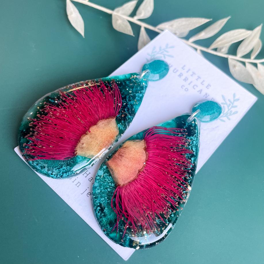 Pink Gum on Teal Teardrop Geode