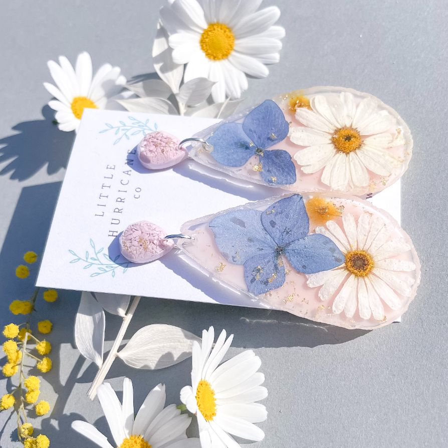 Daisy & Hydrangea Teardrop Geode