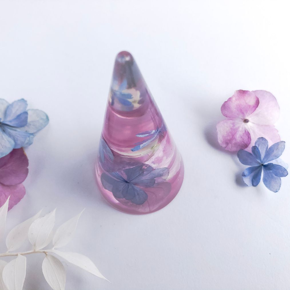 Floating Hydrangea Ring cone
