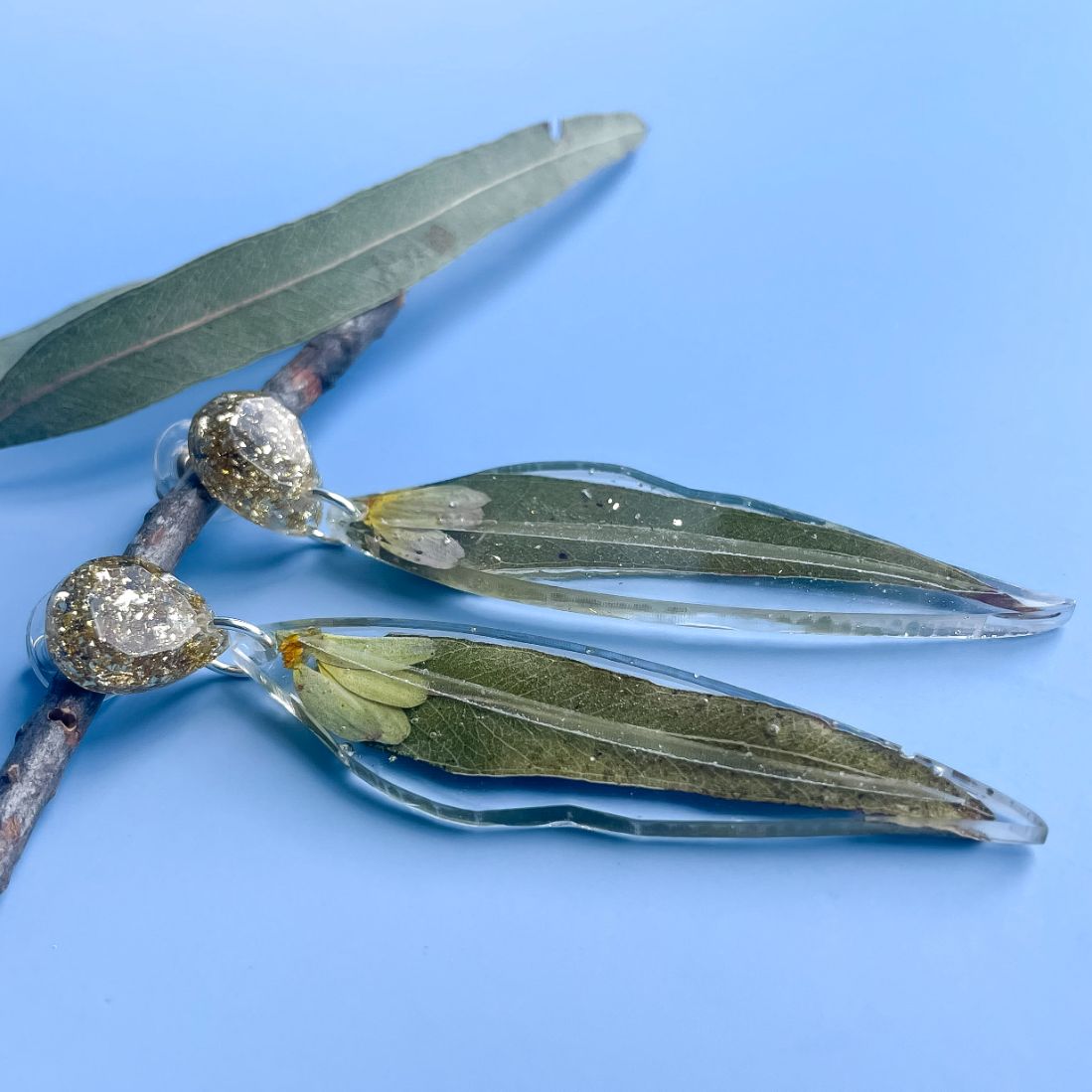 Eucalyptus leaf & Daisy petals dangles