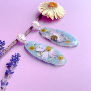 Daisy & Wattle on Blue Geode