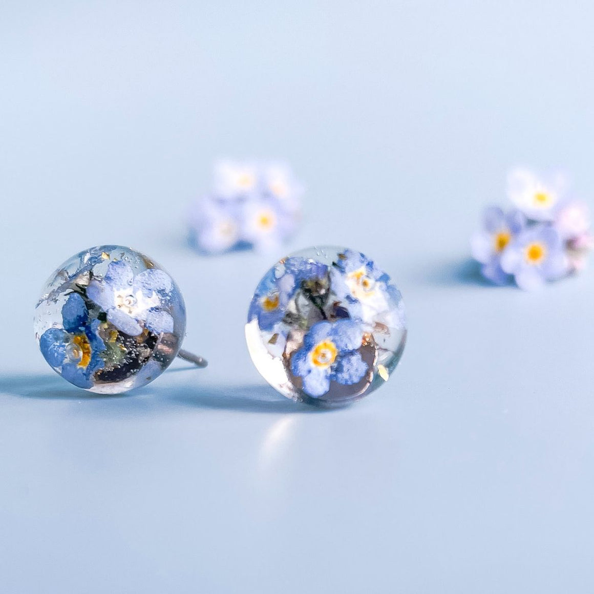 Sphere Studs - Forget me Not