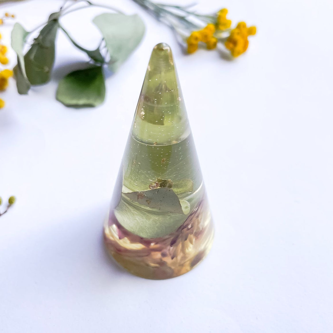 Eucalyptus leaves Ring Cone