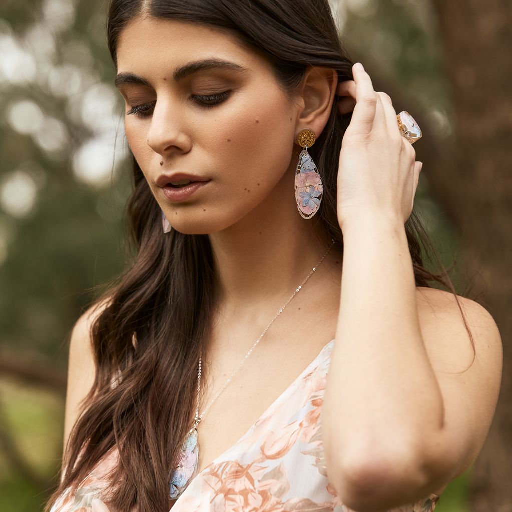 Daisy & Hydrangea Pink Teardrop Geode