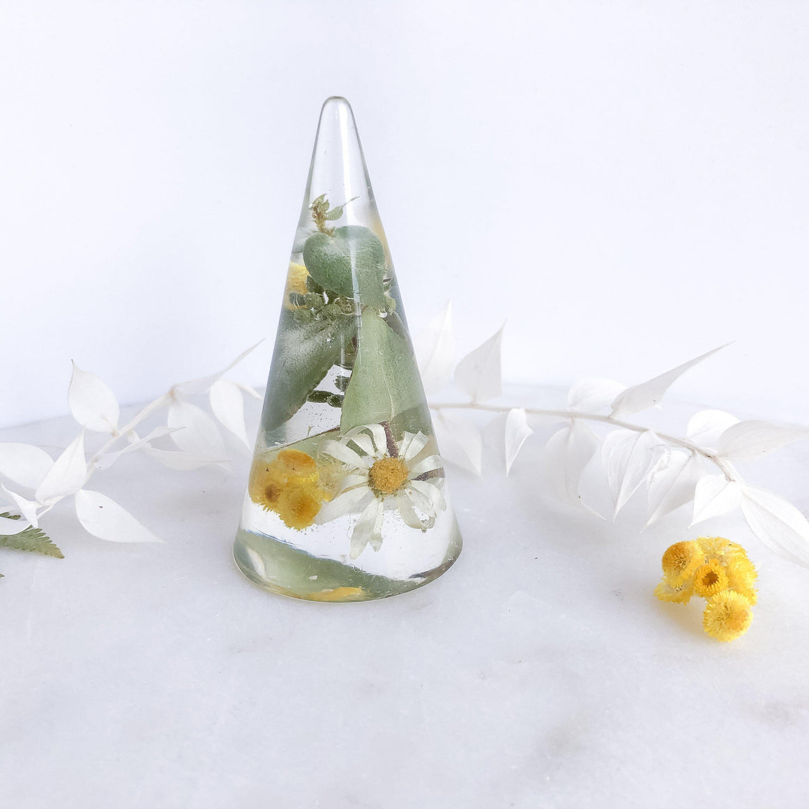 Daisy & Eucalyptus Leaves Ring Cone - Little Hurricane Co