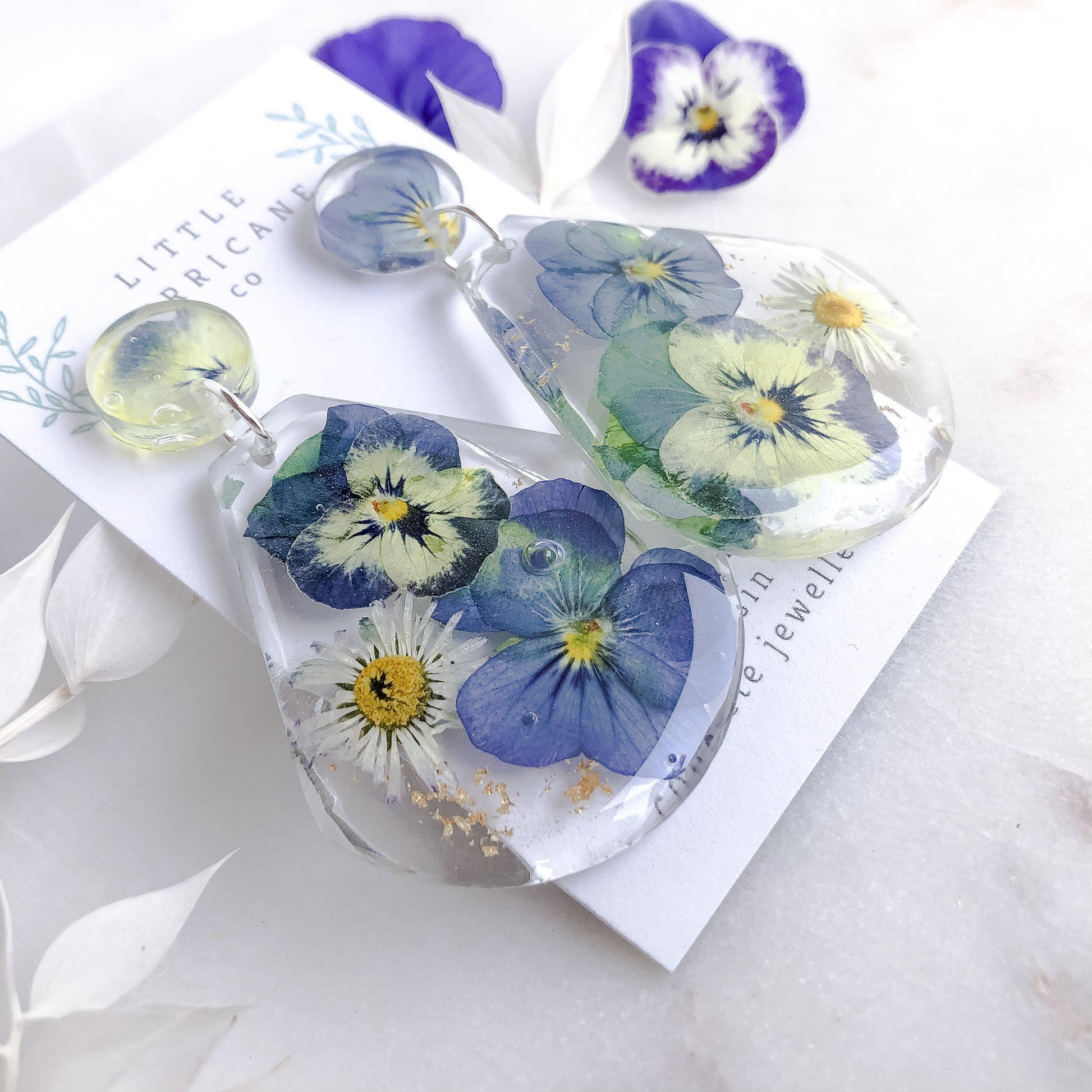 Daisy & Viola Teardrop Garden - Little Hurricane Co