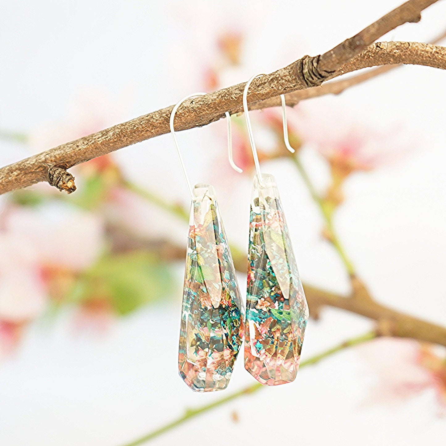 Faceted Dangles - Australian Native Thyrptomene Flower - Little Hurricane Co