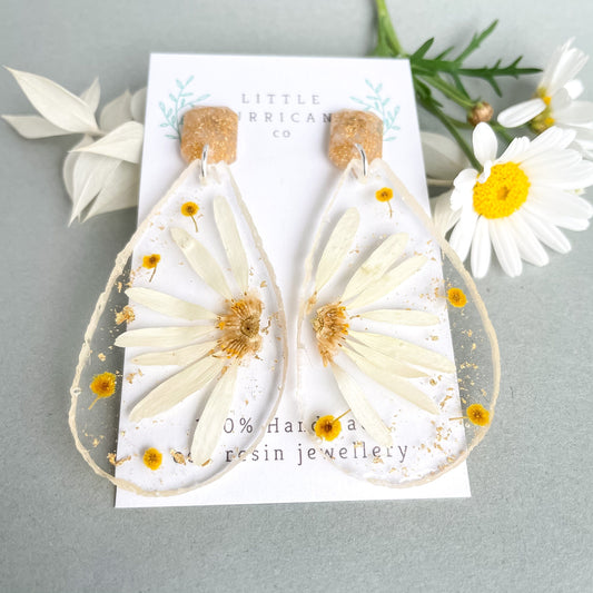 Daisy halves & Wattle Teardrop