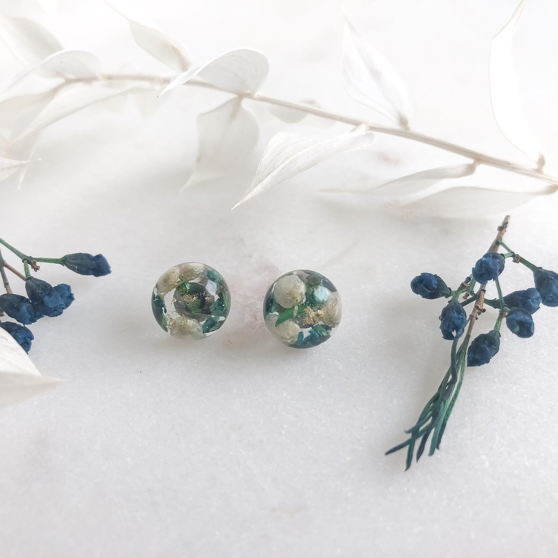 Sphere Studs - Rice Flower - Little Hurricane Co